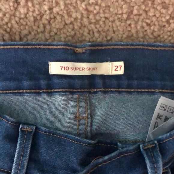 Jeans - Picture 3 of 4